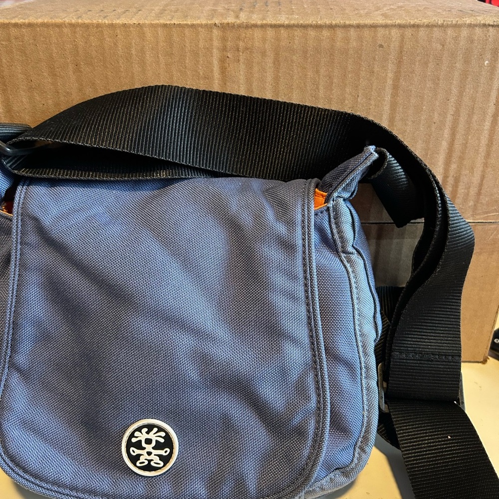 Crumpler Blue small Messenger Bag